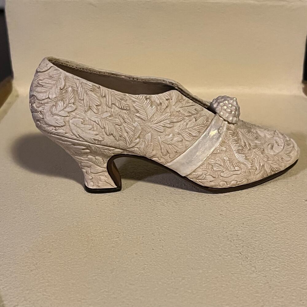 Just the Right Shoe I Do Raine Willits Design Collectible